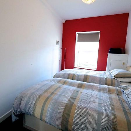 The Crows Nest Holiday Home Burry Port Exterior foto